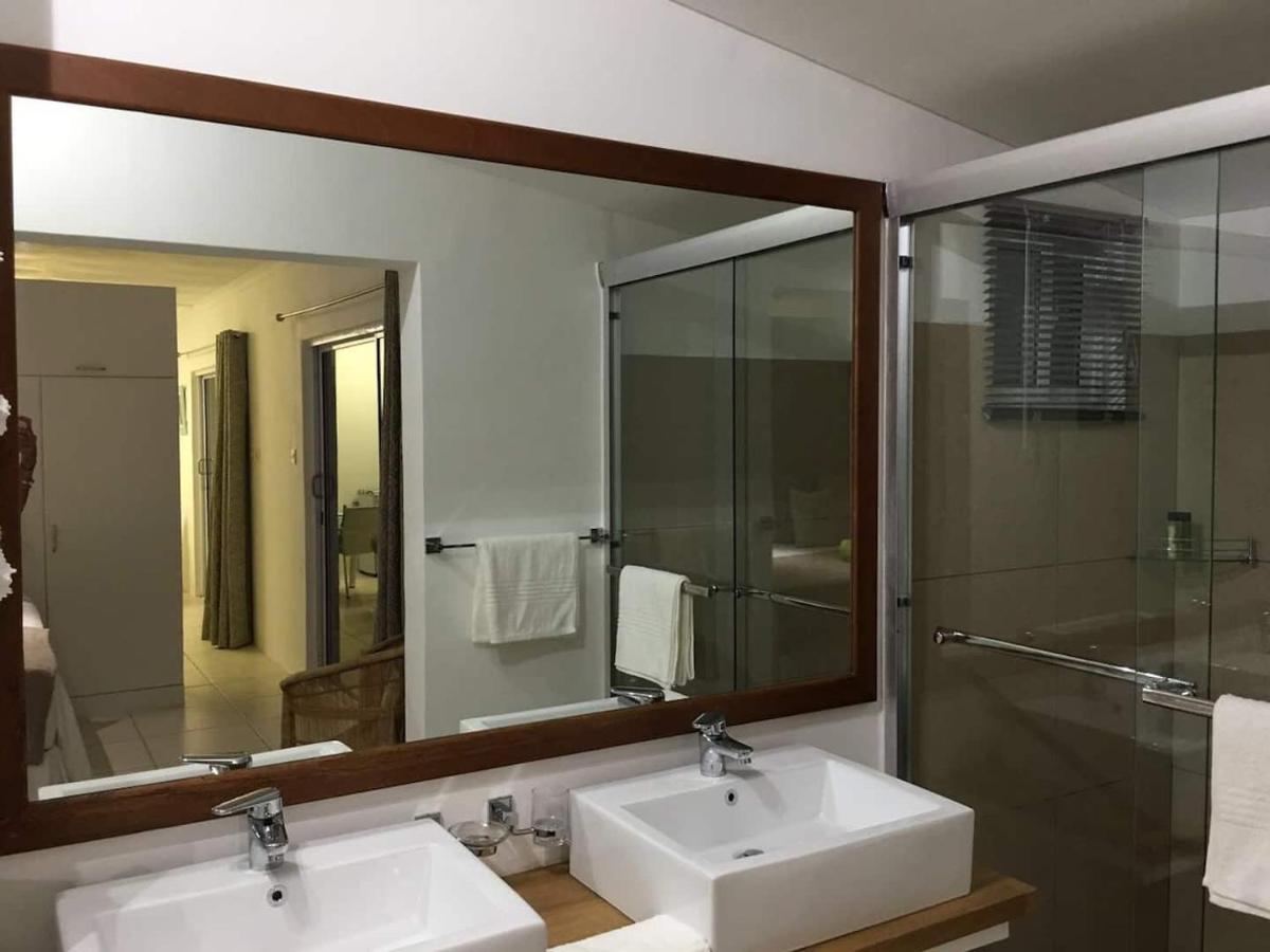 Red Coconut Self-catering Baie Lazare (Mahe)
