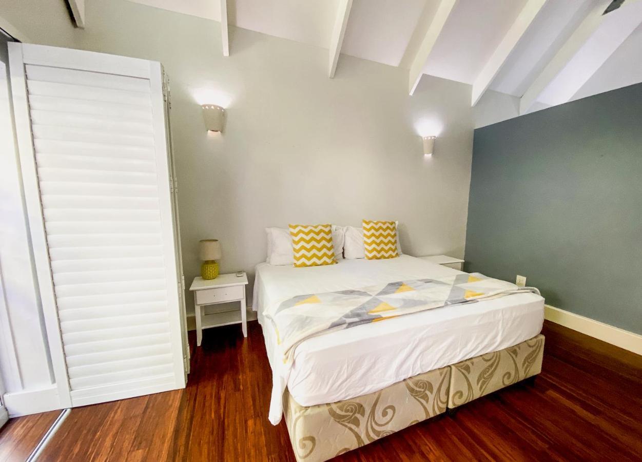 Red Coconut Self-catering *