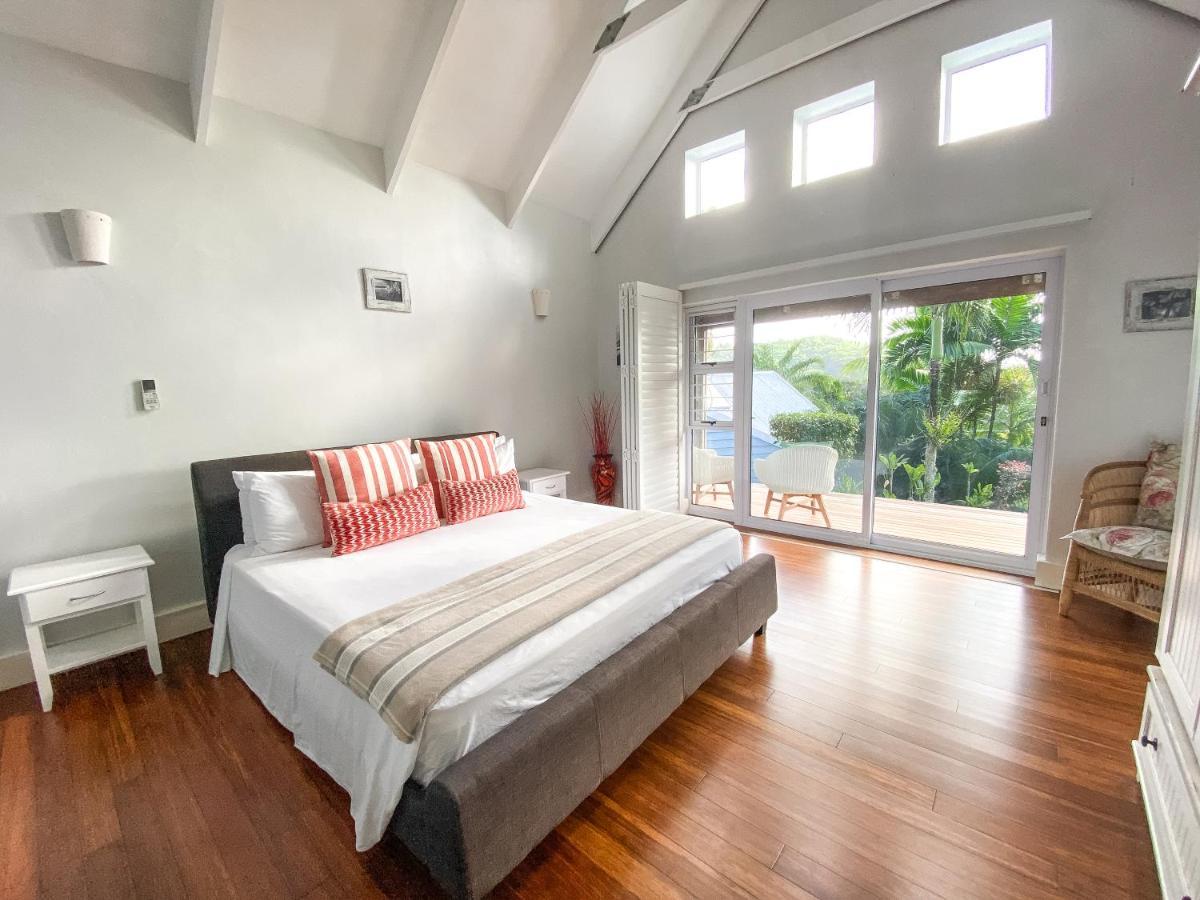 Red Coconut Self-catering